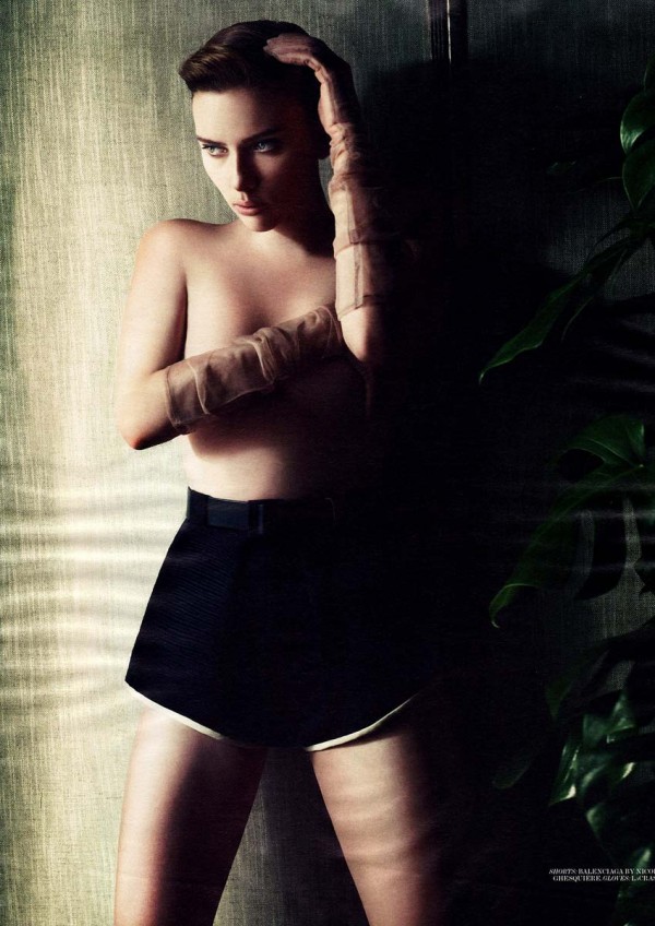 Scarlett Johansson topless interview