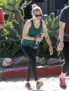 Amanda Seyfried booty in tights