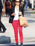 Jessica Alba booty in jeans