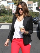 Jessica Alba booty in jeans