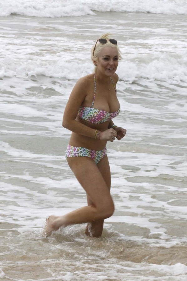 Lindsay Lohan bikini nipple slip Lindsay Lohan bikini nipple slip