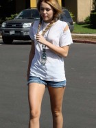 Miley Cyrus braless