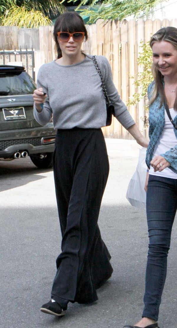 Jessica Biel braless