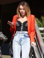 Miley Cyrus mom jeans
