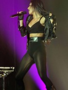 Nicole Scherzinger booty perform
