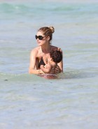 Doutzen Kroes bikini
