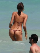 Irina Shayk thong bikini