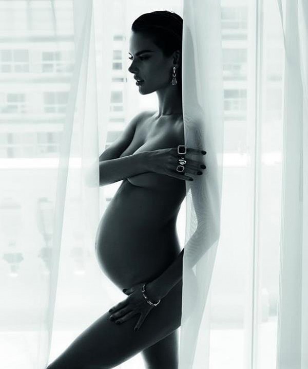 Alessandra Ambrosio nude pregnant