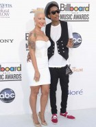 Amber Rose cleavage