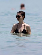 Anne Hathaway bikini