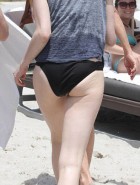 Anne Hathaway bikini