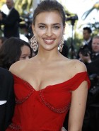 Irina Shayk hot legs