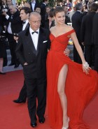 Irina Shayk hot legs