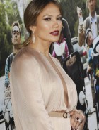 Jennifer Lopez sideboob