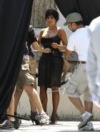 Kim Kardashian wig