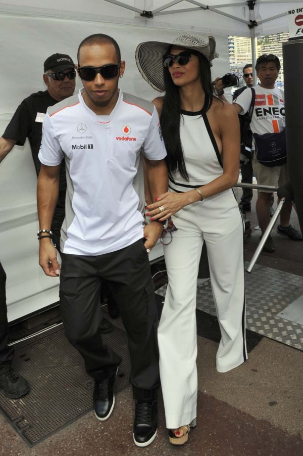 Nicole Scherzinger sideboob