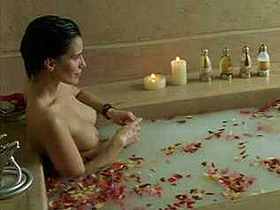Zoe Felix topless