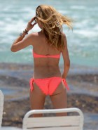 Doutzen Kroes bikini pink