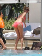 Doutzen Kroes bikini pink