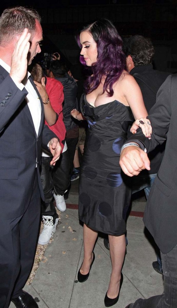 Katy Perry cleavy
