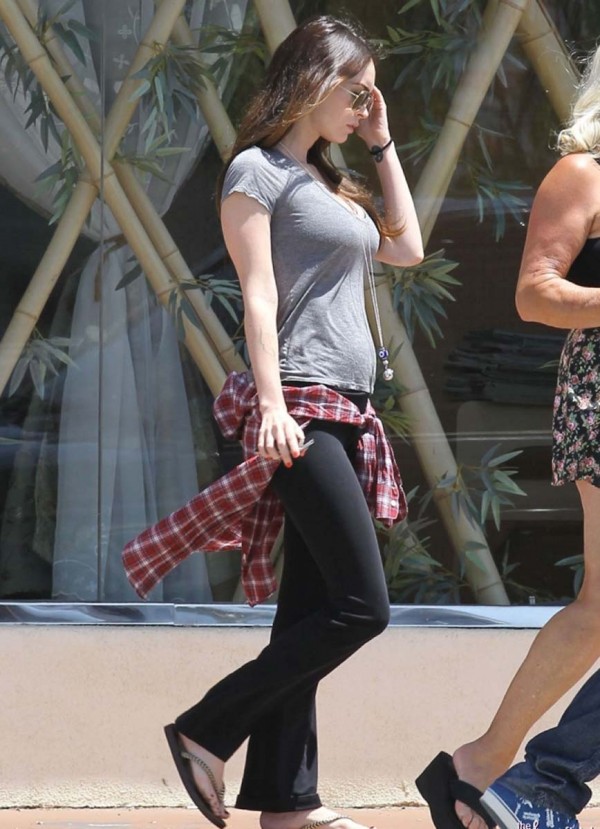 Megan Fox pregnant boobs
