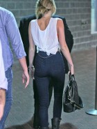 Miley Cyrus engaged