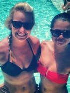 Selena Gomez bikini twitpic