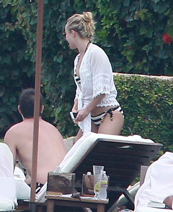 Hayden Panettiere bikini