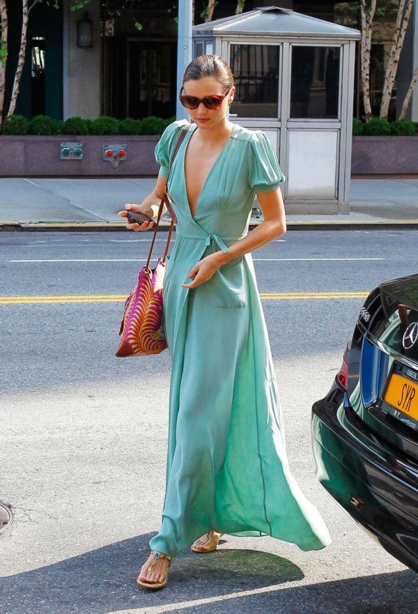 Miranda Kerr braless