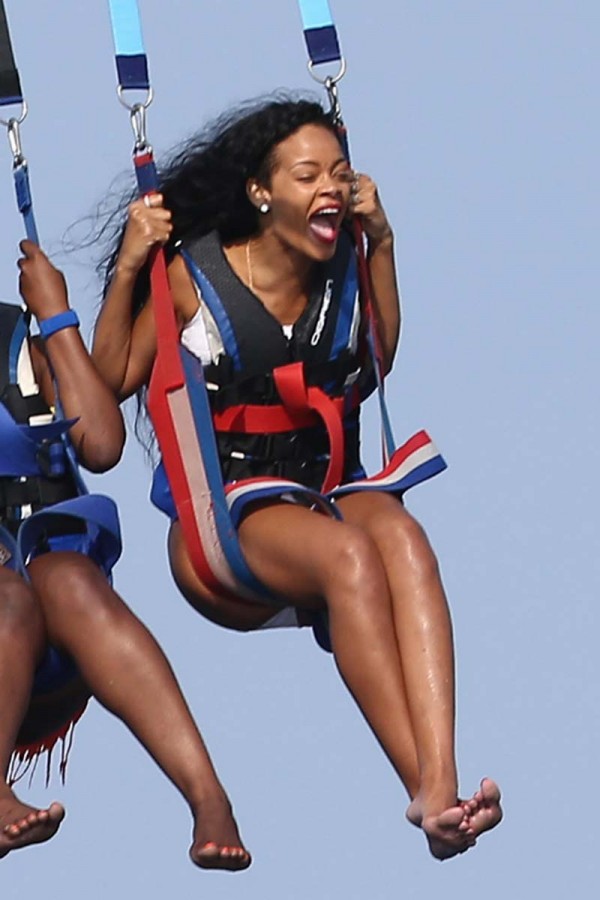 Rihanna parasailing