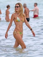 Doutzen Kroes bikini