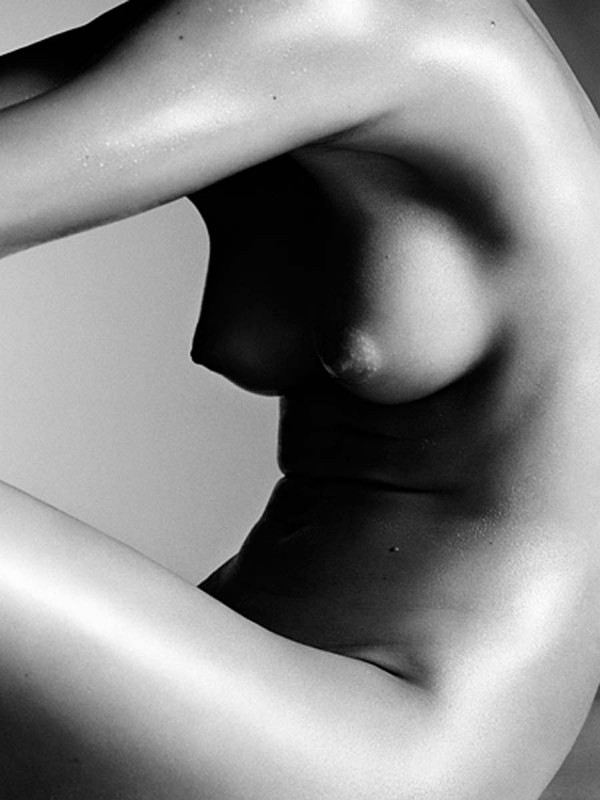 Miranda Kerr nude photoshoot