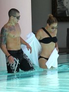 Jennifer Lopez bikini booty