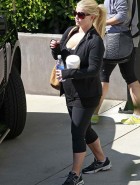 Jessica Simpson cleavy