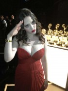 Kat Dennings emmy awards