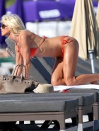 Victoria Silvstedt flat ass