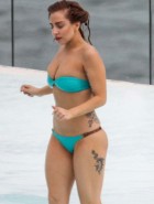 Lady Gaga bikini booty