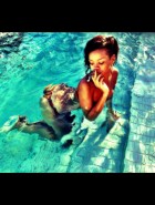 Rihanna bikini tweets