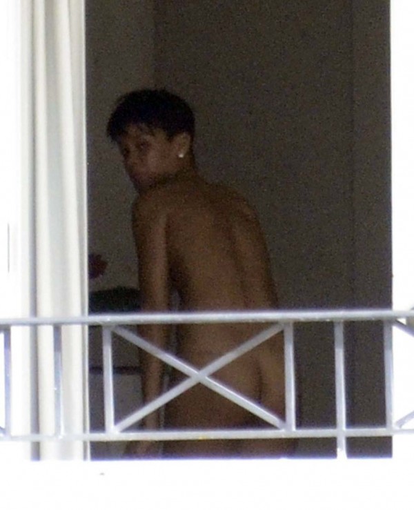 Rihanna Nude Blog 111