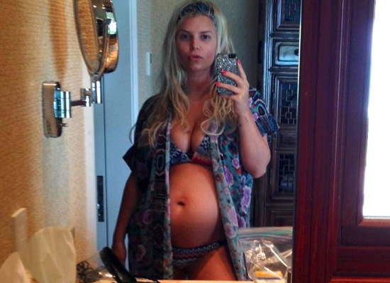 Jessica Simpson Pregnant Bikini Twitpic