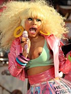 Nicki Minaj nipple slip