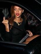 Rihanna voir à travers