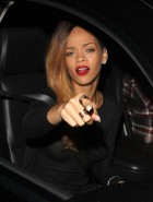 Rihanna voir à travers