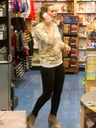 Hilary Duff hot