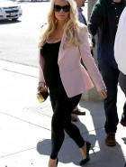 Jessica Simpson busty
