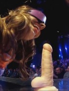Kelly Brook dildo