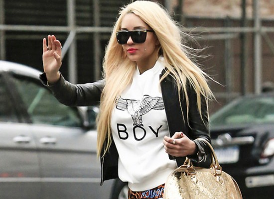 Amanda Bynes hooker