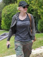 Anna Faris busty