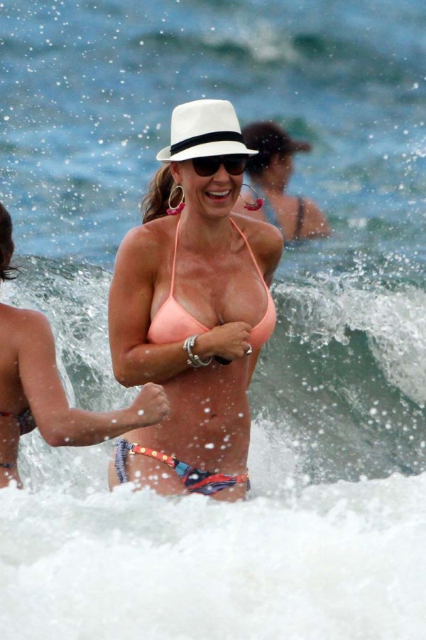 Suzanne Quast busty bikini