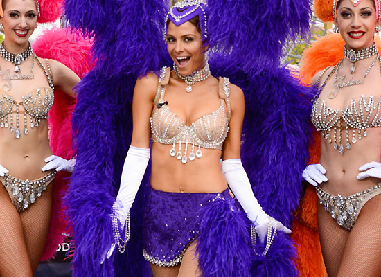 Maria Menounos Extra Showgirl